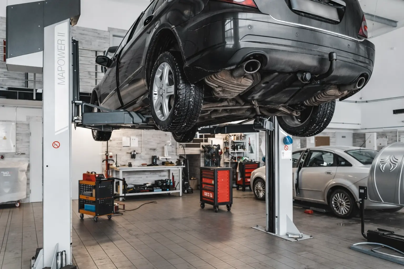 Wymiana sprzęgła na podnośniku Maha